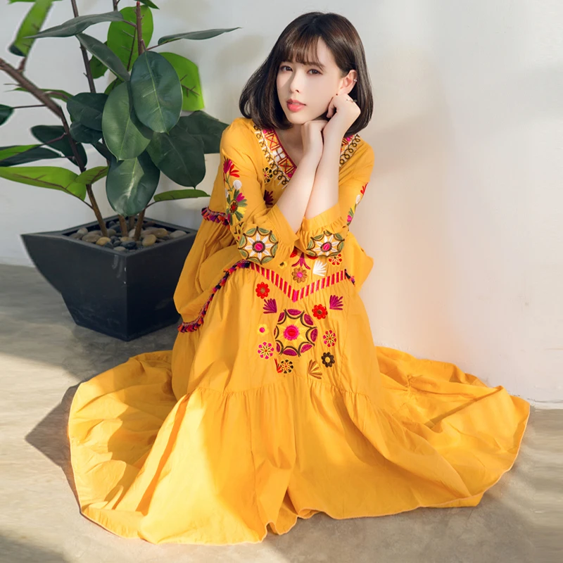2019 Summer Women Bohemia National Wind Embroidery Holiday Beach Dress Loose V-Neck Mid-Calf Wrist Sleeve Elegant Female Dresses
2019 Summer Women Bohemia National Wind Embroidery Holiday Beach Dress Loose V-Neck Mid-Calf Wrist Sleeve Elegant Female Dresses
