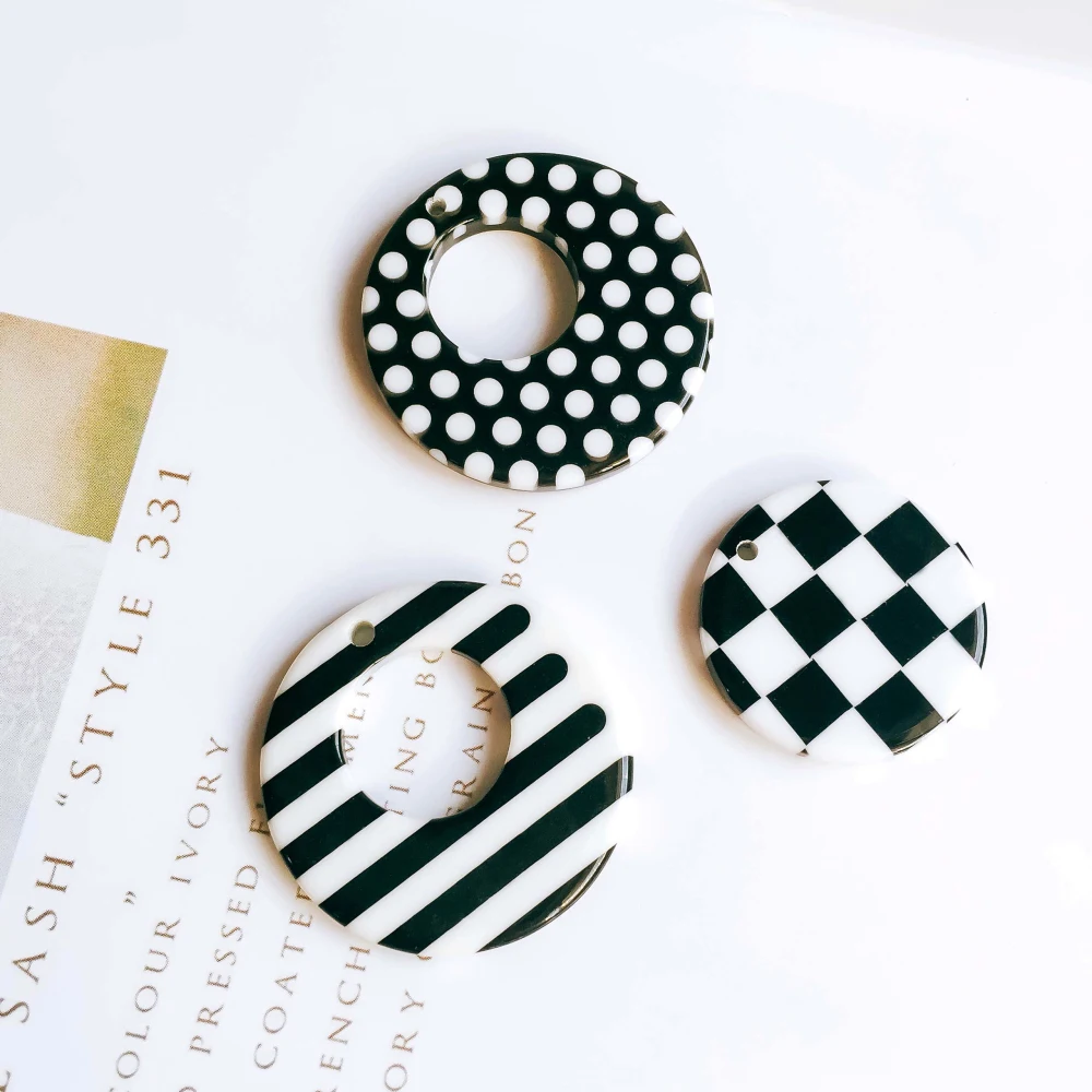 ZEROUP Ear Drop White Black Round Earring Accessories Pendant Necklace Charms Diy Handmade Material Components 8pcs
ZEROUP Ear Drop White Black Round Earring Accessories Pendant Necklace Charms Diy Handmade Material Components 8pcs