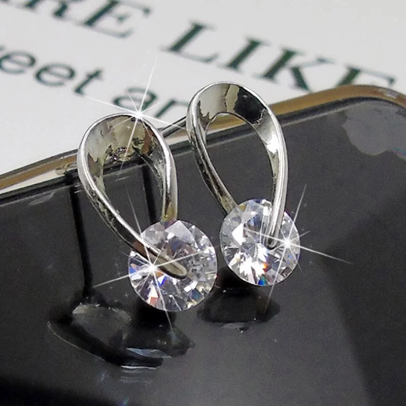 Austria Crystal Wedding pendientes mujer Silver Color Zircon Crystal Stud Earrings Fashion Jewelry for Women Random Color
Austria Crystal Wedding pendientes mujer Silver Color Zircon Crystal Stud Earrings Fashion Jewelry for Women Random Color