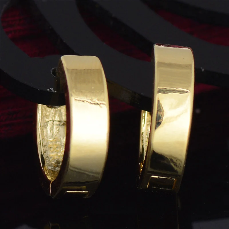 SHUANGR New Arrival Small Hoop Earrings Gold Color Super Fashion Simple Design Ear Decoration Jewelry Exquisite Earrings
SHUANGR New Arrival Small Hoop Earrings Gold Color Super Fashion Simple Design Ear Decoration Jewelry Exquisite Earrings