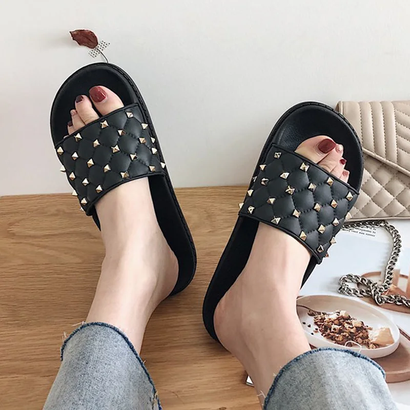 Fashion Women Rivet Summer Slippers Slide Sandals Slides Flats Beach Slides Home Slippers Slip On Women Shoes Bothe Flip Flops
Fashion Women Rivet Summer Slippers Slide Sandals Slides Flats Beach Slides Home Slippers Slip On Women Shoes Bothe Flip Flops