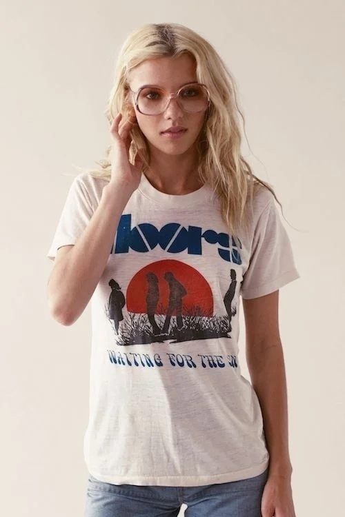 hahayuleNew 2018 Women The Doors Waiting For The Sun T Shirt Band Merch Jim Morrison La Woman Print Tops
hahayuleNew 2018 Women The Doors Waiting For The Sun T Shirt Band Merch Jim Morrison La Woman Print Tops