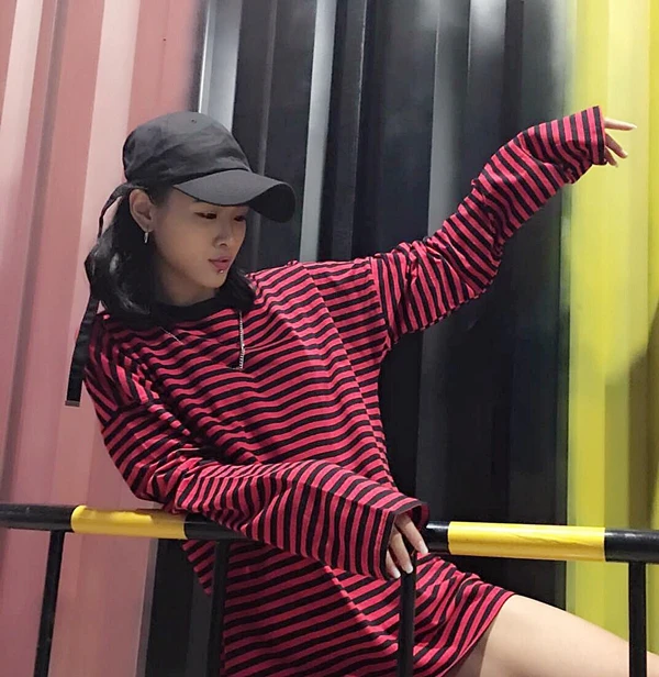 YouGeMan Tee Shirt Femme Autumn New Korean Ulzzang Harajuku Striped Long Sleeve T-shirt Women Casual O-neck T-shirts Female Top
YouGeMan Tee Shirt Femme Autumn New Korean Ulzzang Harajuku Striped Long Sleeve T-shirt Women Casual O-neck T-shirts Female Top