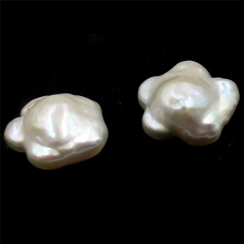 Free Shipping 1 Pair 15-18mm White Flower Button Baroque Natural Freshwater Pearl Beads No Hole
Free Shipping 1 Pair 15-18mm White Flower Button Baroque Natural Freshwater Pearl Beads No Hole