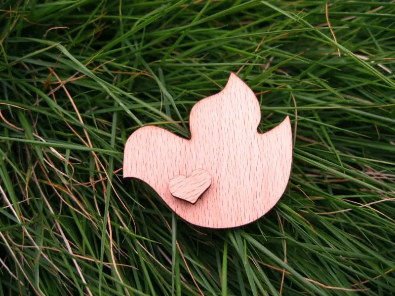 A little heart on the flying dove wooden brooch
A little heart on the flying dove wooden brooch