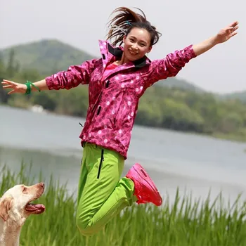 2019 Outdoor Female Waterproof Sunscreen Jackets Climbing Windbreaker Women Ventilation Trekking Hiking Fishing Overalls Coats
2019 Outdoor Female Waterproof Sunscreen Jackets Climbing Windbreaker Women Ventilation Trekking Hiking Fishing Overalls Coats