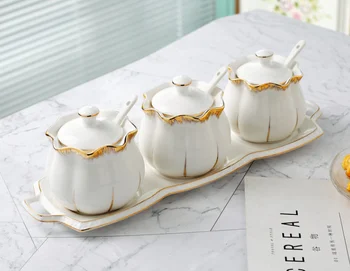 Creative European Style Seasoning Box Storage Container Condiment Jars Cruet Set Of 3Pcs kitchen Supplies Ceramic Cruet LFB833
Creative European Style Seasoning Box Storage Container Condiment Jars Cruet Set Of 3Pcs kitchen Supplies Ceramic Cruet LFB833
