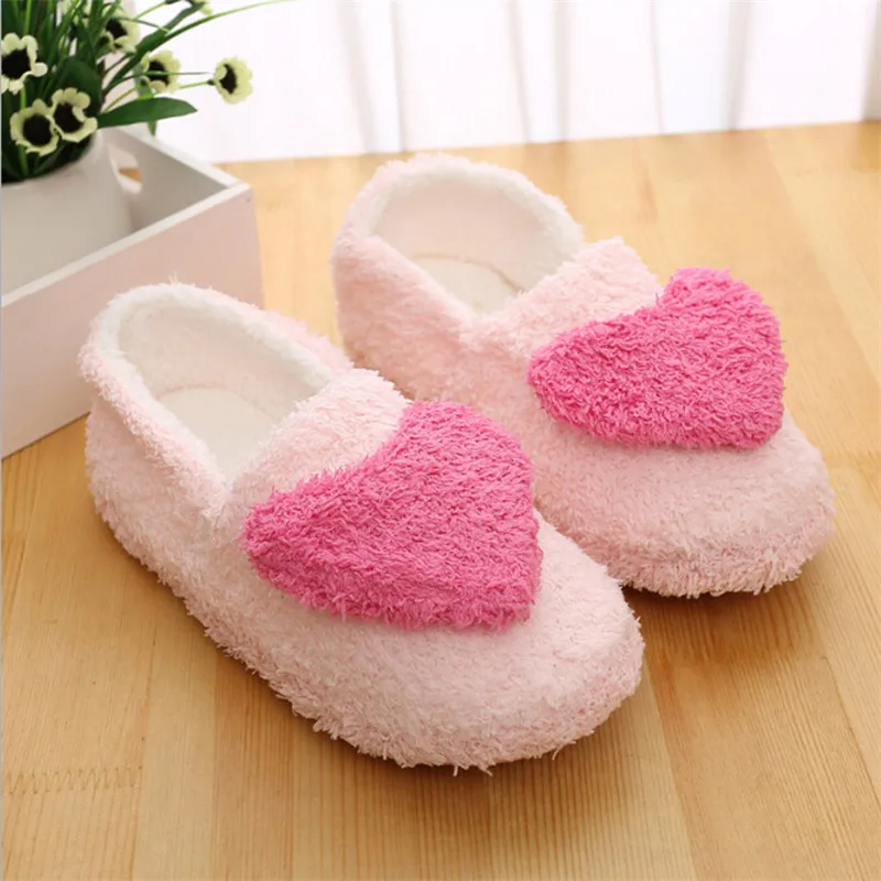 Comfortable Slipper Big Heart Decor Slippers