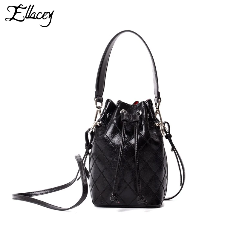 2019 Cow Split Leather Luxury Handbags Designer Messenger Diamond Lattice Bucket Bags Women Small Shoulder Crossbody Bags Female
2019 Cow Split Leather Luxury Handbags Designer Messenger Diamond Lattice Bucket Bags Women Small Shoulder Crossbody Bags Female