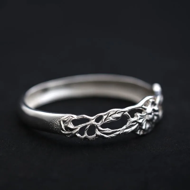 990 Sterling Silver Hollow Carved Flower Female Bangle Handmade Silver Jewerly (SYF)
990 Sterling Silver Hollow Carved Flower Female Bangle Handmade Silver Jewerly (SYF)