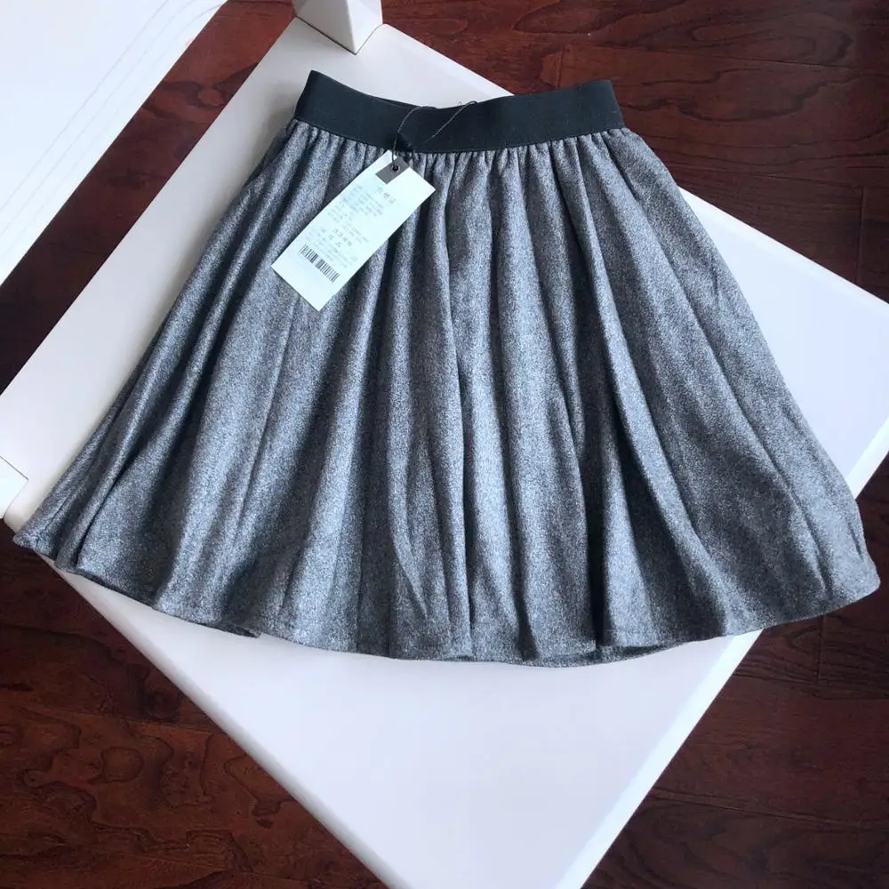 Girls' casual gray skirt 
Girls' casual gray skirt