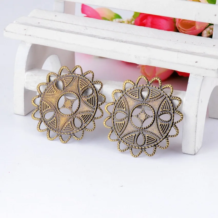 Free shipping 10Pcs Antique Bronze Filigree Wraps Connectors Metal Crafts Gift Decoration DIY Findings Connectors 37x37mm F0432
Free shipping 10Pcs Antique Bronze Filigree Wraps Connectors Metal Crafts Gift Decoration DIY Findings Connectors 37x37mm F0432