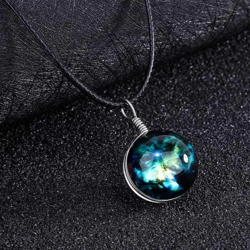 New Handmade Glass Ball Luminous Couple Jewelry Glow Pendant Dream Starry Sky Time Necklace Necklace
New Handmade Glass Ball Luminous Couple Jewelry Glow Pendant Dream Starry Sky Time Necklace Necklace