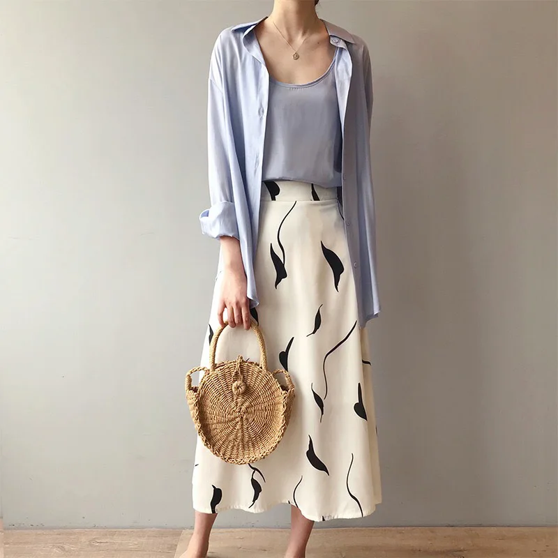 2019 Summer New Korean Style Printing A-line Long Straight Chiffon Skirt Summer High Waist Skirt Elegant Blue Maxi Skirt
2019 Summer New Korean Style Printing A-line Long Straight Chiffon Skirt Summer High Waist Skirt Elegant Blue Maxi Skirt