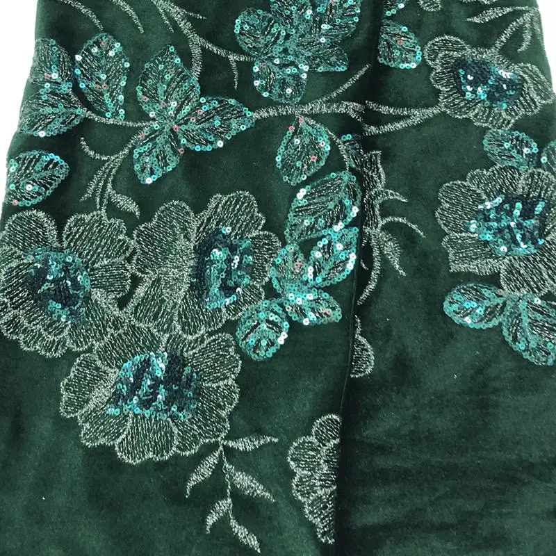 Fashionable green African lace fabric shining sequins embroidered African velvet lace fabric For Party dresses QE638
Fashionable green African lace fabric shining sequins embroidered African velvet lace fabric For Party dresses QE638