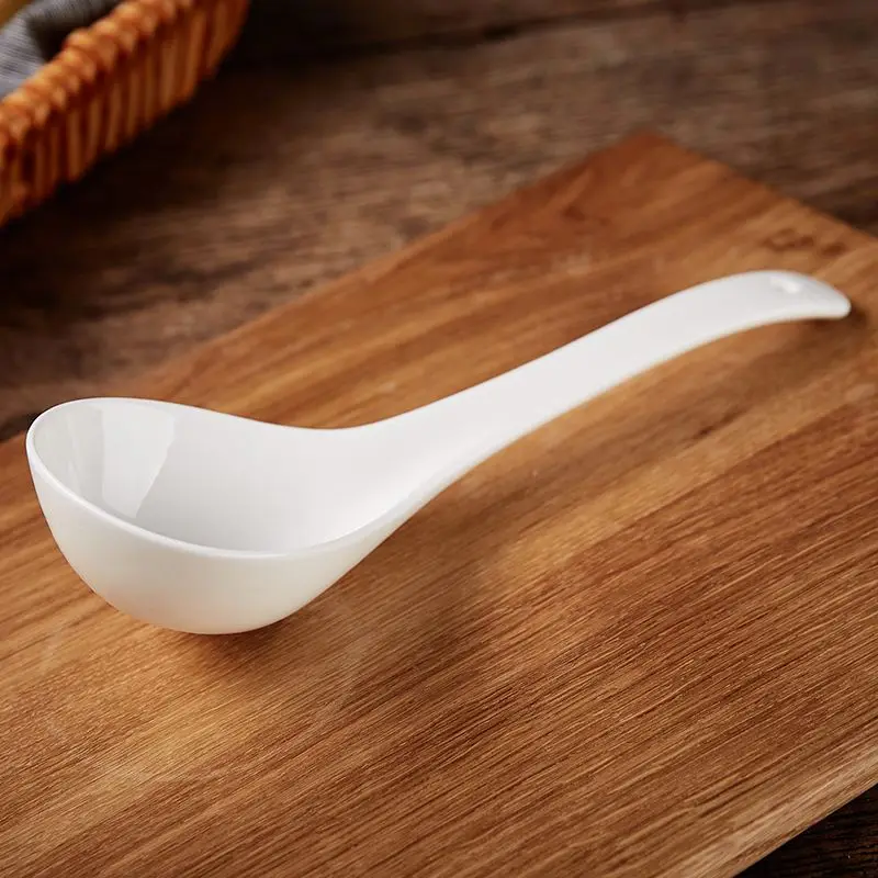 Porcelain spoon bone china pure white big spoons white porcelain spoons spoon use for soup free shipping
Porcelain spoon bone china pure white big spoons white porcelain spoons spoon use for soup free shipping
