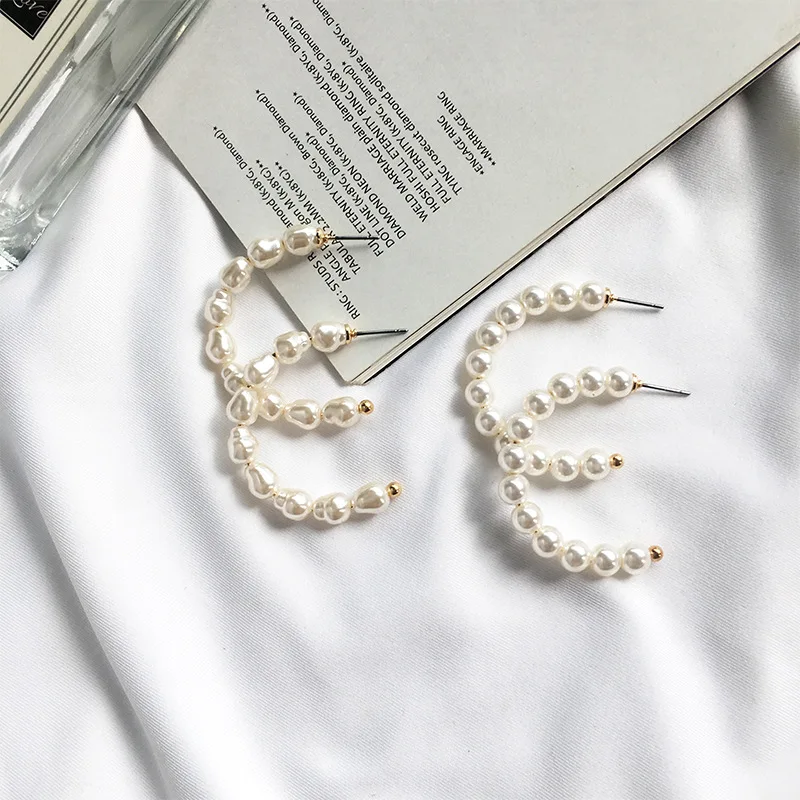 New Korean Style Irregular Simulated Pearls Earrings For Women Fashion Gold Color Geometric Circle Drop Earrings Wedding Jewelry
New Korean Style Irregular Simulated Pearls Earrings For Women Fashion Gold Color Geometric Circle Drop Earrings Wedding Jewelry