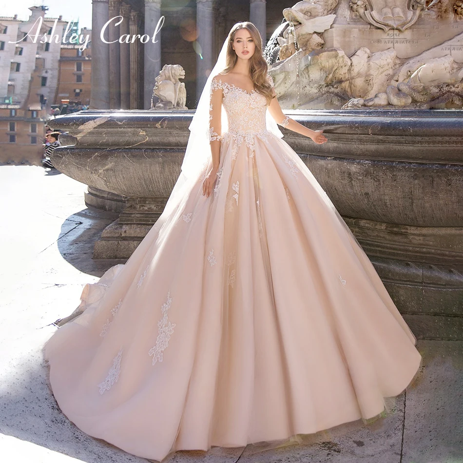 Ashley Carol Sexy V-neckline Half Sleeve Illusion Princess Wedding Dress 2019 Lace Up Chapel Train Bride Dress Wedding Gowns
Ashley Carol Sexy V-neckline Half Sleeve Illusion Princess Wedding Dress 2019 Lace Up Chapel Train Bride Dress Wedding Gowns