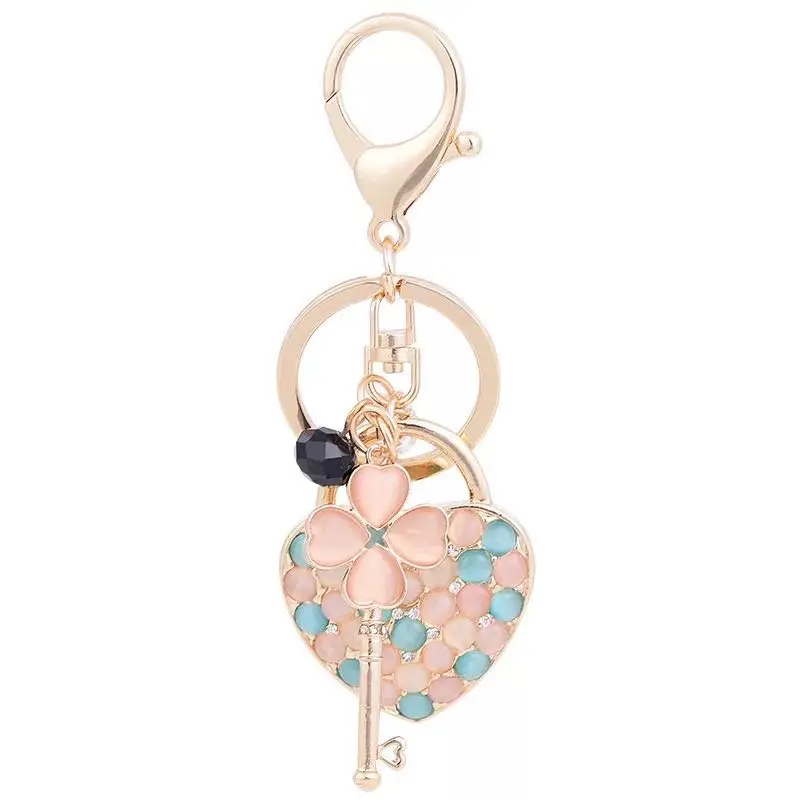 New crystal loving couple key chains love car key ring female resin heart key bag pendant accessories keychain
New crystal loving couple key chains love car key ring female resin heart key bag pendant accessories keychain
