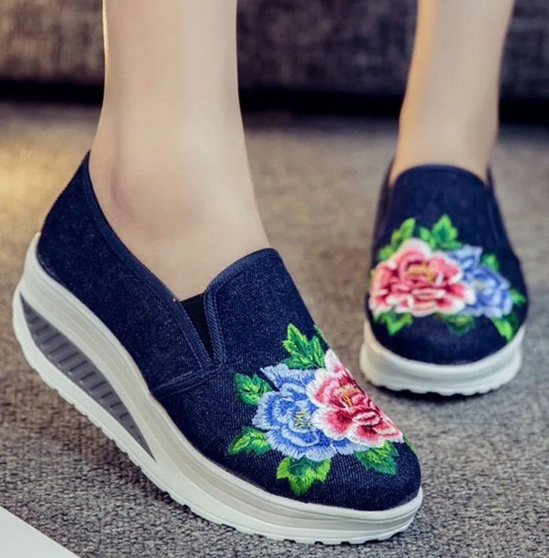 Women Embroidery Floral Canvas Sneakers Hidden Heel Boat Shoes Sport Casual Beijing Loafer 19Styles A691
Women Embroidery Floral Canvas Sneakers Hidden Heel Boat Shoes Sport Casual Beijing Loafer 19Styles A691
