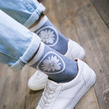 1 pair of men's Sun flower matching Mid stockings Cotton socks Sports break sweat-absorbent breathable men's socks Multicolor
1 pair of men's Sun flower matching Mid stockings Cotton socks Sports break sweat-absorbent breathable men's socks Multicolor