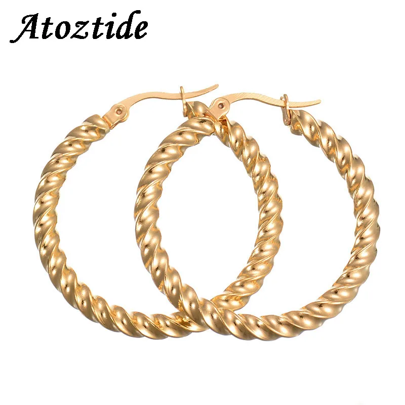 Atoztide Simple Stainless Steel Twist Hoop Earrings For Women Exaggerated Gold Carved Wave Big Circle Earrings Ear Loop Party
Atoztide Simple Stainless Steel Twist Hoop Earrings For Women Exaggerated Gold Carved Wave Big Circle Earrings Ear Loop Party