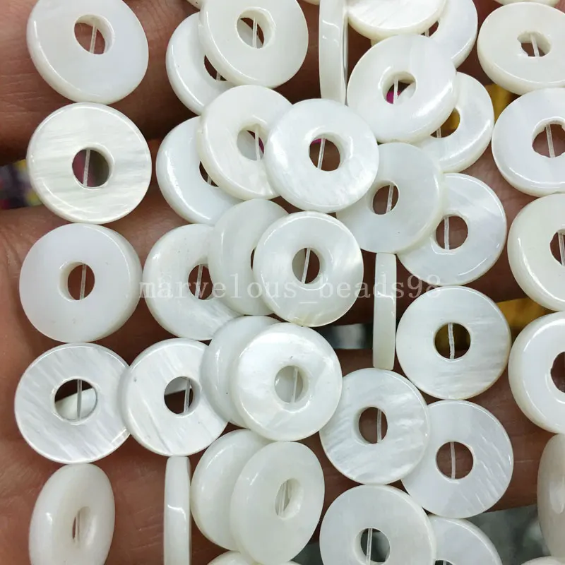 Free shippping jewelry 15mm White Mother of pearl Shell Round Spacers Loose Beads 15.5" G8672
Free shippping jewelry 15mm White Mother of pearl Shell Round Spacers Loose Beads 15.5" G8672