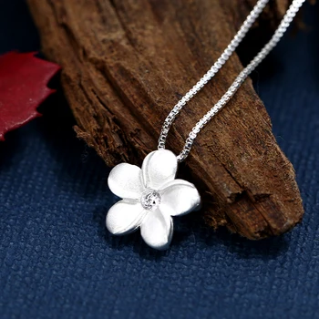 925 Sterling Silver Necklace Pendant For Women Gardenia Flower Pendant New Trendy Charm Adjustable Chain Choker Gift Jewelry
925 Sterling Silver Necklace Pendant For Women Gardenia Flower Pendant New Trendy Charm Adjustable Chain Choker Gift Jewelry