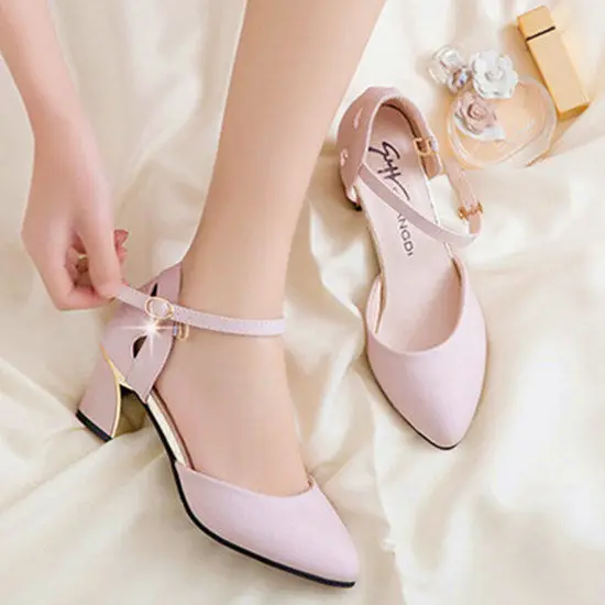 High-heeled female thick with 2019 spring new word buckle with hollow Korean version of elegant pointed head with fashion
High-heeled female thick with 2019 spring new word buckle with hollow Korean version of elegant pointed head with fashion