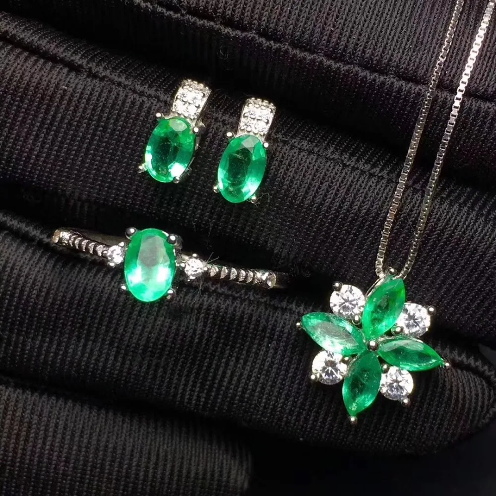 Emerald jewelry set Natural and Real Emerald 925 sterling silver 1pc pendant,1pc ring ,2pcs Earring
Emerald jewelry set Natural and Real Emerald 925 sterling silver 1pc pendant,1pc ring ,2pcs Earring