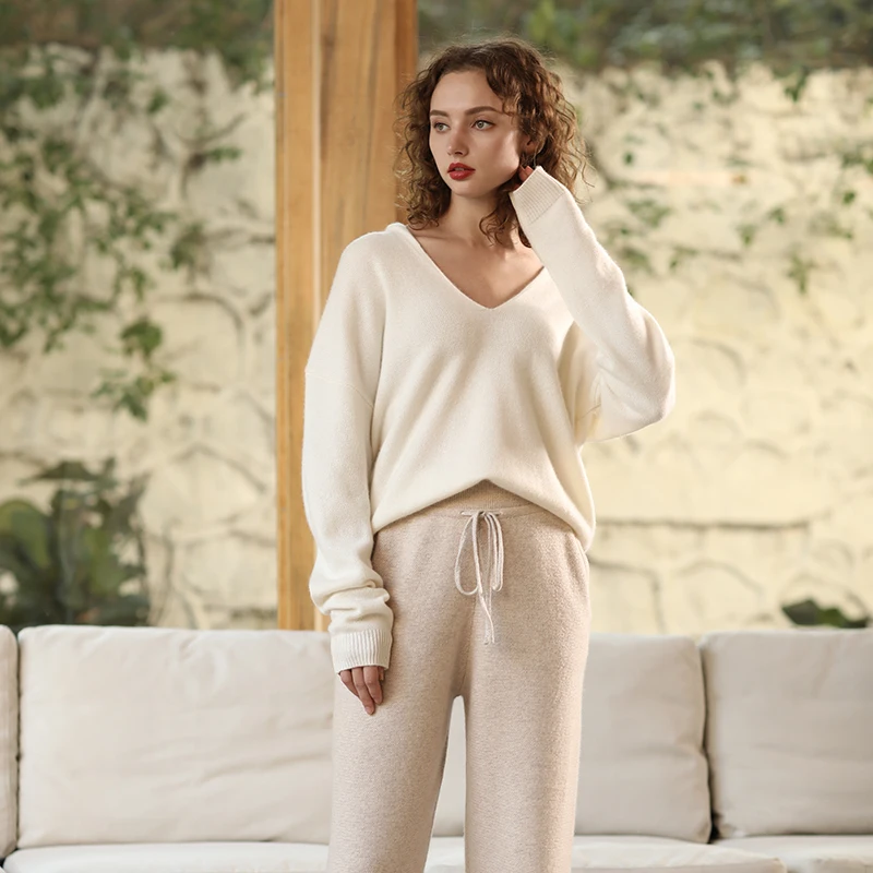 2019 New Autumn Winter Solid Sweater Jumper Pullover Long Sleeve Soft 100% Cashmere Sweaters Deep V Neck Knitted Pull Femme
2019 New Autumn Winter Solid Sweater Jumper Pullover Long Sleeve Soft 100% Cashmere Sweaters Deep V Neck Knitted Pull Femme