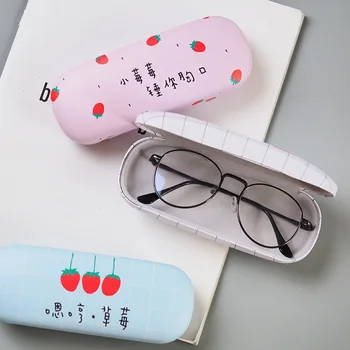1pcs Korea creative cute cartoon girl print small fresh glasses box strawberry PU glasses case
1pcs Korea creative cute cartoon girl print small fresh glasses box strawberry PU glasses case