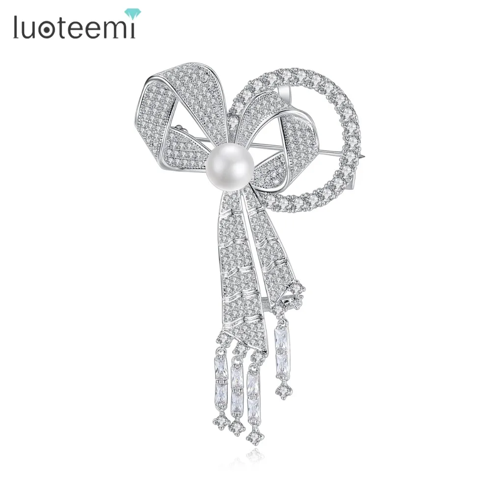 LUOTEEMI Broches Jewelry Fashion Clothing Accessories Large Bowknot Brooches for Women Wedding Party Simulated-pearl Bijoux Gift
LUOTEEMI Broches Jewelry Fashion Clothing Accessories Large Bowknot Brooches for Women Wedding Party Simulated-pearl Bijoux Gift