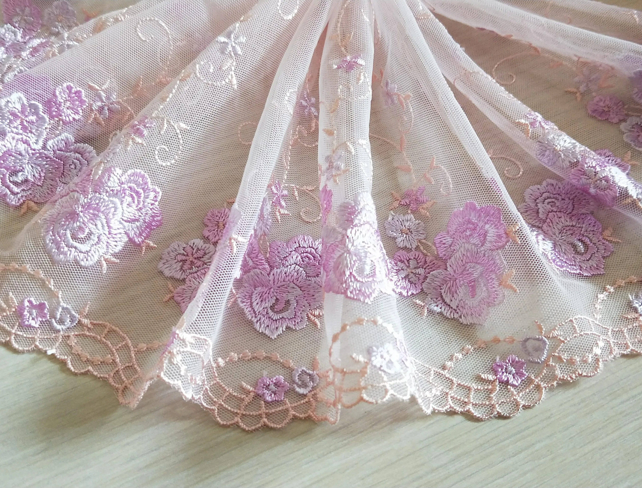 2 Yards Embroidered Lace Trim Purple Roses Floral Embroidered Tulle Lace Trim 7.48 Inches Wide
2 Yards Embroidered Lace Trim Purple Roses Floral Embroidered Tulle Lace Trim 7.48 Inches Wide