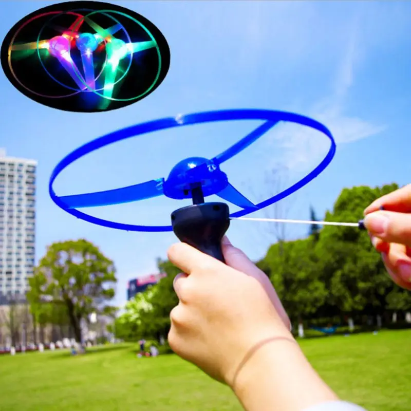 

1 PC LED Flashing Plastic Pull String Flying Saucer Propeller Toy Disc Helicopter Children Luminous Toys (Random Color)