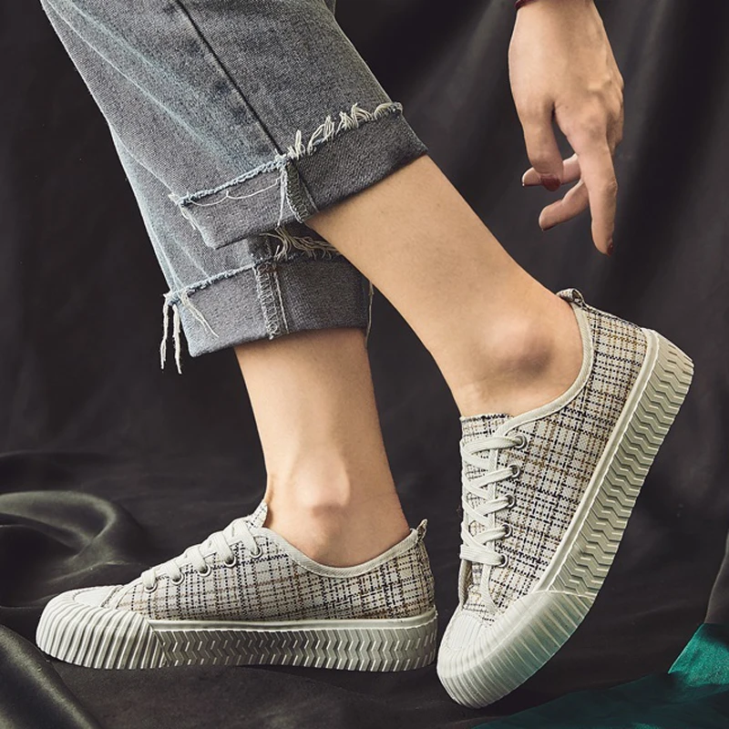 New Women Fabric Vulcanized Shoes Lace-up Flat Shoes Woman Sneakers 2019 Platform Gingham Creepers Ladies Flats XWD7792