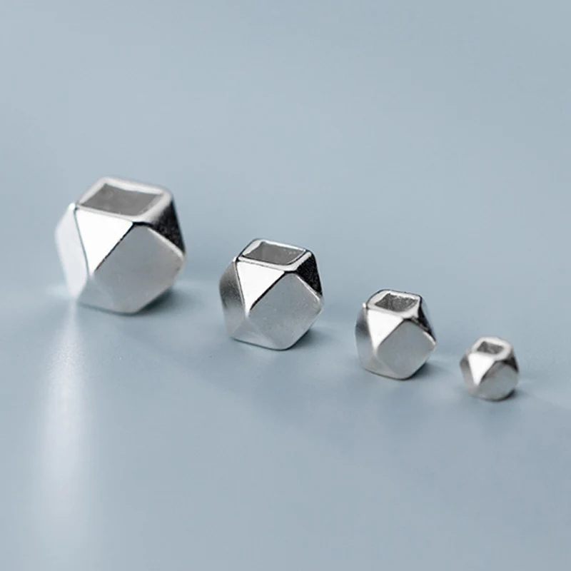 5pcs/lot 925 Sterling Silver Geometry Facetd Small Beads 2.5 3.5 4.5 5.5mm Polyhedron S925 SIlver Spacer Beads DIY Jewelry Make
5pcs/lot 925 Sterling Silver Geometry Facetd Small Beads 2.5 3.5 4.5 5.5mm Polyhedron S925 SIlver Spacer Beads DIY Jewelry Make