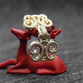 100pcs High Quality Gold Buttons Fasteners Hook Clothing Cloak Cape Clasp Garment Accessories Chinese Knot Button Decoration
100pcs High Quality Gold Buttons Fasteners Hook Clothing Cloak Cape Clasp Garment Accessories Chinese Knot Button Decoration