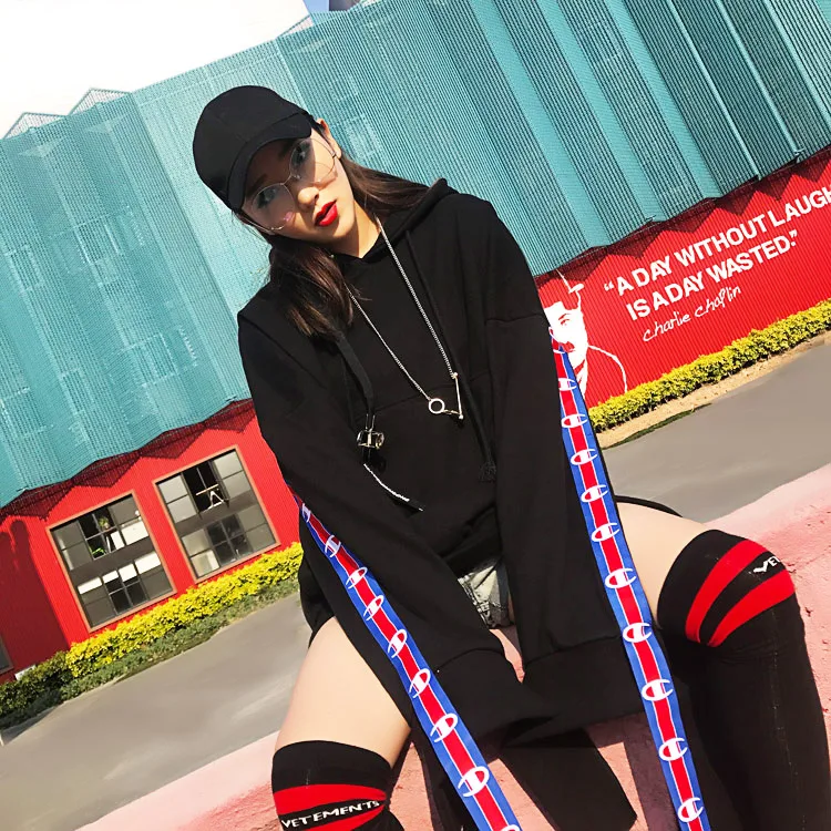 Star women men black hooded tops nightclub DJ female singer costume new bar night female DS female group stage dress tide
Star women men black hooded tops nightclub DJ female singer costume new bar night female DS female group stage dress tide