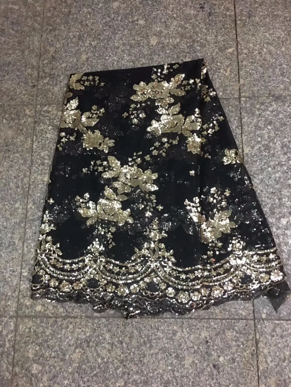 Latest Tulle French Lace With Gold Sequins For Dress African Latest French Lace 2017 Lace Fabric Tulle Net 3D Flower French Lace
Latest Tulle French Lace With Gold Sequins For Dress African Latest French Lace 2017 Lace Fabric Tulle Net 3D Flower French Lace