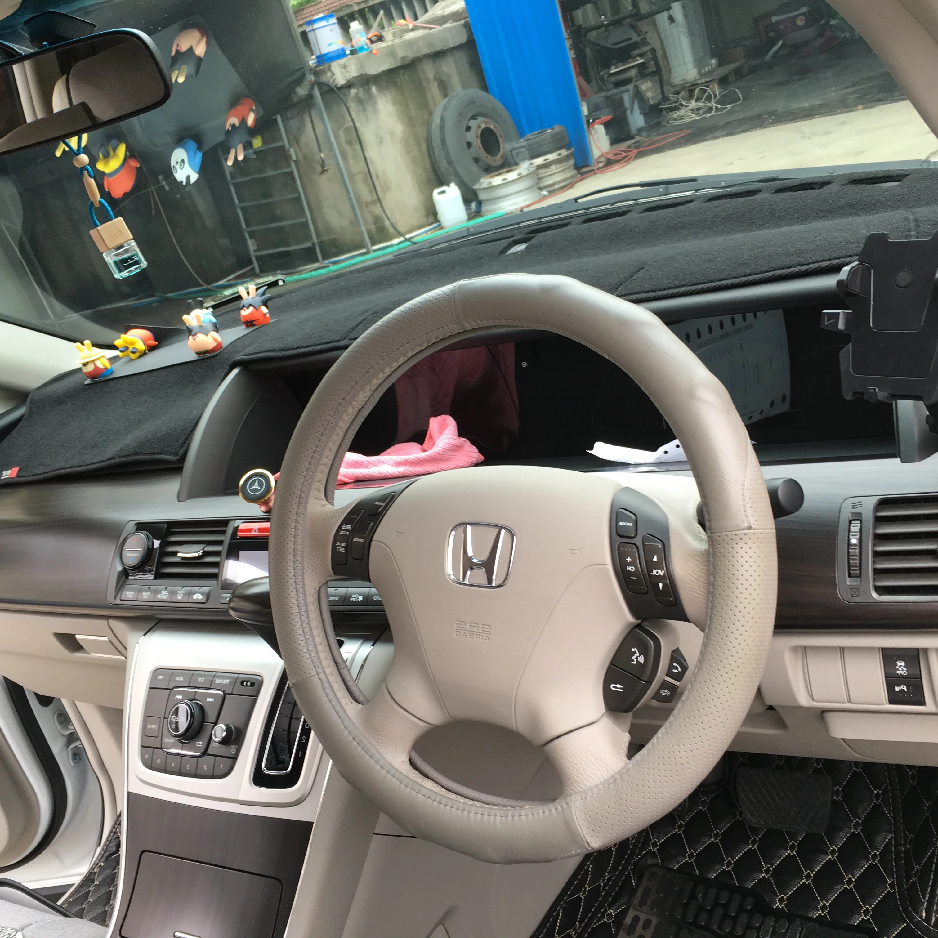 Dashmats car-styling accessories dashboard cover for HONDA ELYSION 2014 2015 2016 RR1-RR6
Dashmats car-styling accessories dashboard cover for HONDA ELYSION 2014 2015 2016 RR1-RR6