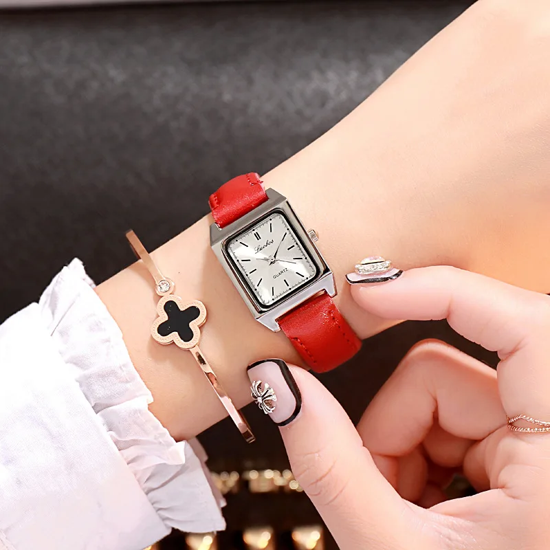 2019 New Simple Rectangle Women Watches Ladies Leather Quartz Watch Relogio Feminino Montre Femme Horloges Dames Relojes Mujer
2019 New Simple Rectangle Women Watches Ladies Leather Quartz Watch Relogio Feminino Montre Femme Horloges Dames Relojes Mujer