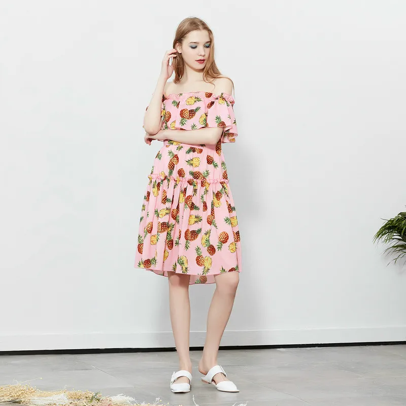 Customize Women Casual Plus Size Pineapple Printing Dresses Ladies Sexy Off Shoulder White/Pink Slash Neck Knee Length Dress
Customize Women Casual Plus Size Pineapple Printing Dresses Ladies Sexy Off Shoulder White/Pink Slash Neck Knee Length Dress