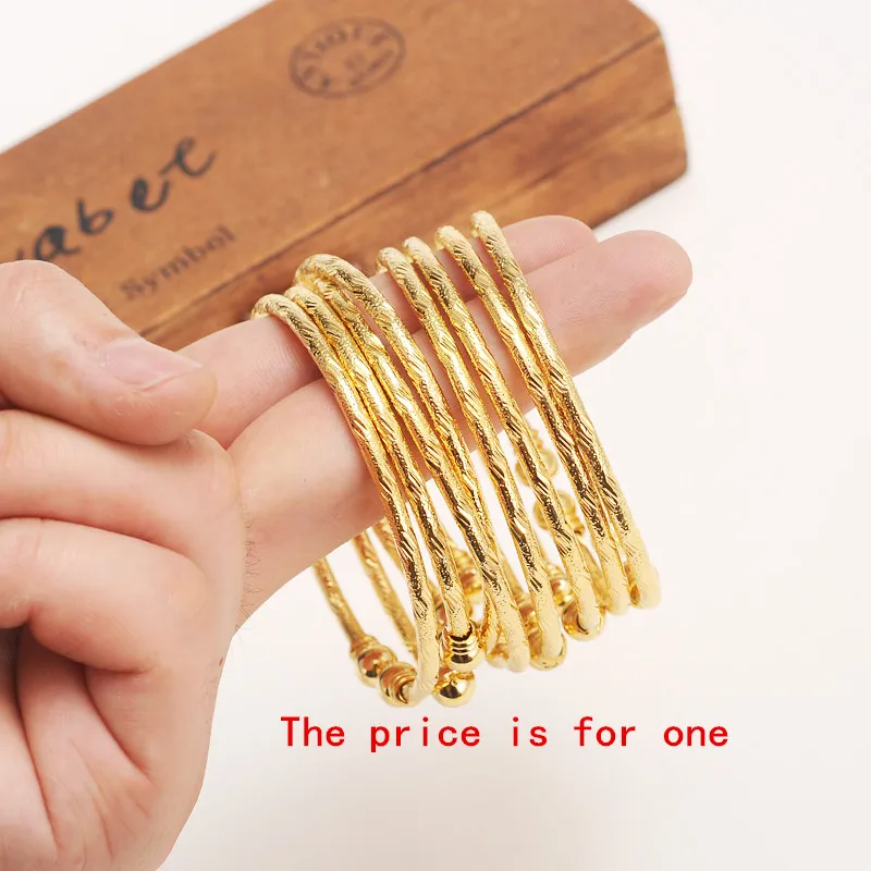 Bangrui Wholesale Fixed size Gold Dubai bangles22k Gold Color Ethiopian bangle bracelet African Women jewelry 
Bangrui Wholesale Fixed size Gold Dubai bangles22k Gold Color Ethiopian bangle bracelet African Women jewelry