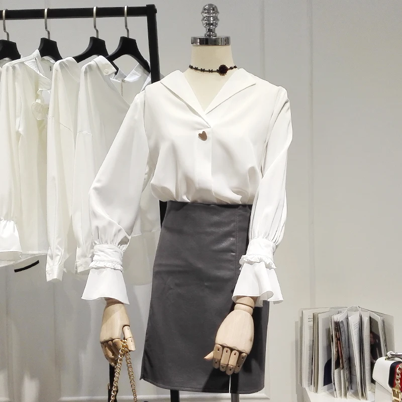 2018 autumn women chiffon blouse office lady v-neck loose flare sleeved white shirts tops
2018 autumn women chiffon blouse office lady v-neck loose flare sleeved white shirts tops