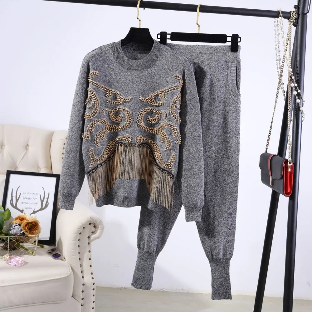 2018 Autumn Womans Sweater + Pant Sets Solid Color Female Embroidery Casual Two-Pieces Suits Tassel Sweater Pant Suits Winter
2018 Autumn Womans Sweater + Pant Sets Solid Color Female Embroidery Casual Two-Pieces Suits Tassel Sweater Pant Suits Winter
