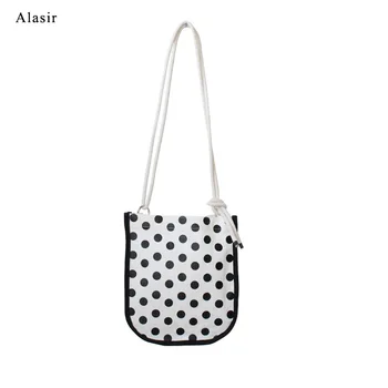 Alasir Ins Wave Point Canvas Bag Vintage Artsy Beach Crossbody Bag Fashion Female Magnetic Buckle Wave Point Bag
Alasir Ins Wave Point Canvas Bag Vintage Artsy Beach Crossbody Bag Fashion Female Magnetic Buckle Wave Point Bag