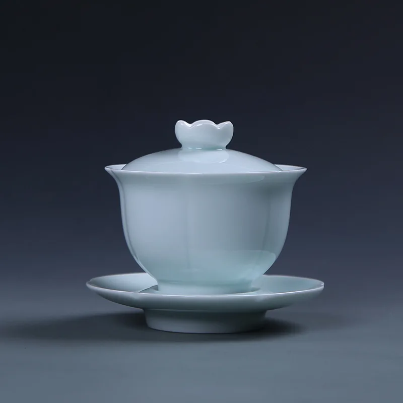 Wholesale Dehua White porcelain Shadow Green glaze Kungfu three cover bowl large ceramic tea cup custom logo
Wholesale Dehua White porcelain Shadow Green glaze Kungfu three cover bowl large ceramic tea cup custom logo