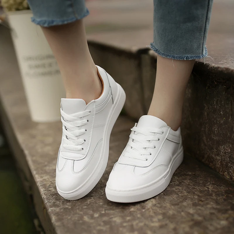 LVABC Genuine Leather Women's White Flat Sneakers 2018 Spring Casual Women Lace-up Platform Shoes Woman Comfortable Footwear
LVABC Genuine Leather Women's White Flat Sneakers 2018 Spring Casual Women Lace-up Platform Shoes Woman Comfortable Footwear