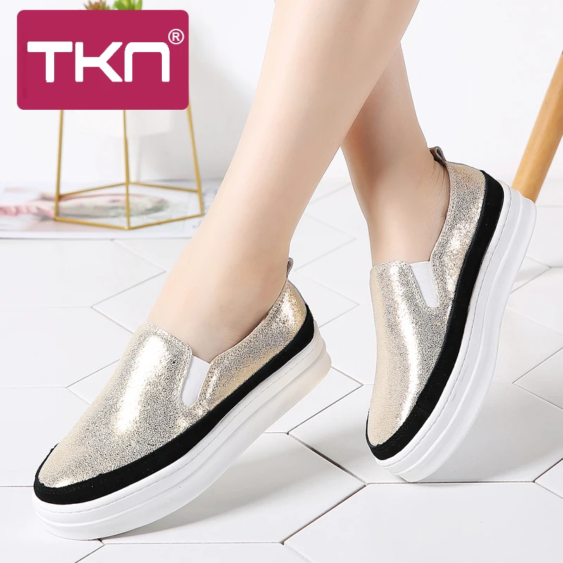 TKN 2019 Spring Women Flats Shoes Ladies Platform Slip on Shoes Leather Thick Soled Tenis Feminino Sneakers Creeper Woman 8835
TKN 2019 Spring Women Flats Shoes Ladies Platform Slip on Shoes Leather Thick Soled Tenis Feminino Sneakers Creeper Woman 8835